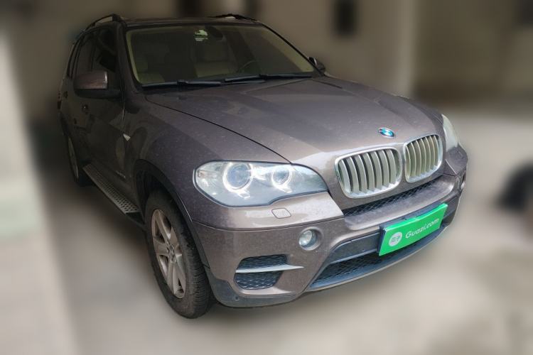 Used BMW X5 2013 xDrive35i Leading Model Front Right 45 Deg