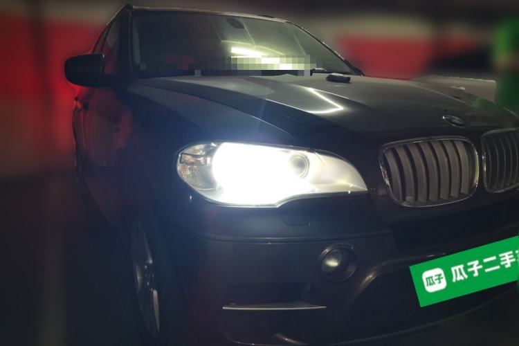 Used BMW X5 2013 xDrive35i Leading Model Front Right 45 Deg