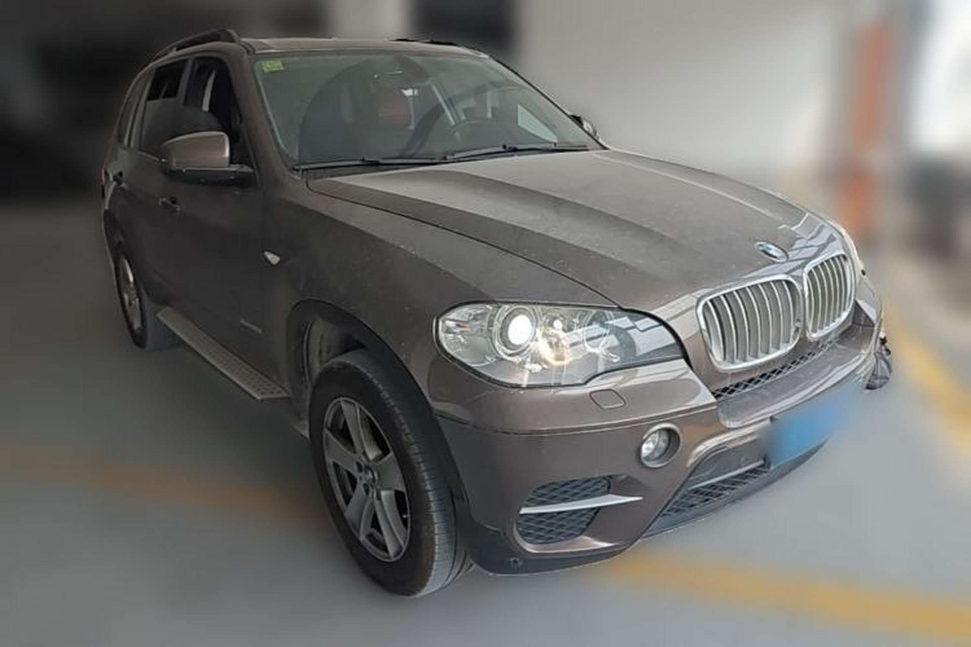 Used BMW X5 2013 xDrive35i Leading Model Front Right 45 Deg
