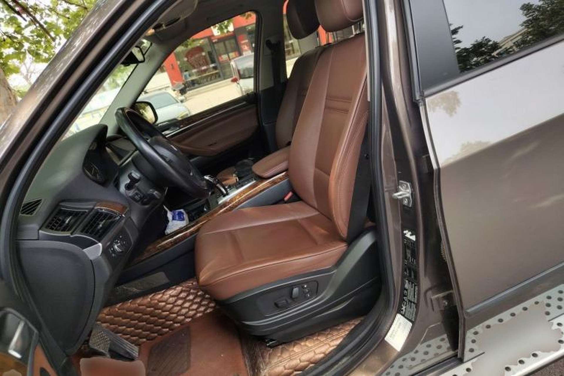Used BMW X5 2013 xDrive35i Luxury Model Left Front Seat