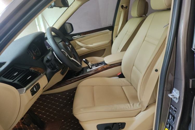 Used BMW X5 2013 xDrive35i Leading Model Left Front Seat