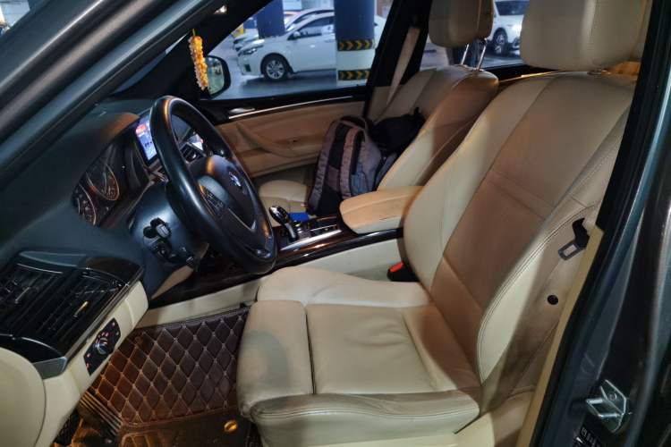 Used BMW X5 2013 xDrive35i Leading Model Left Front Seat