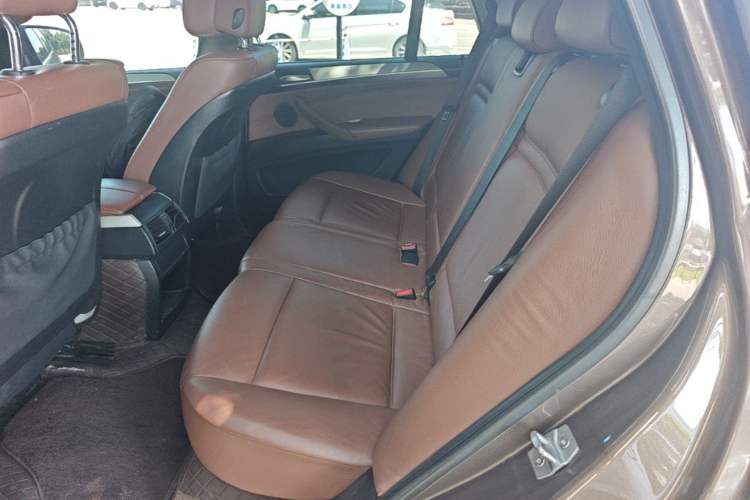 Used BMW X5  Left Rear Seat