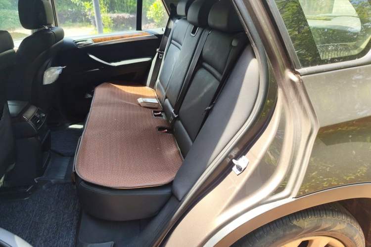 Used BMW X5  Left Rear Seat