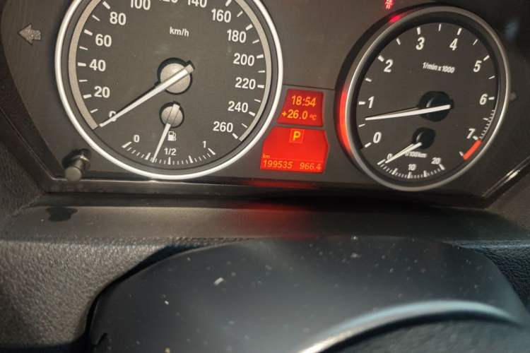 Used BMW X5 2013 xDrive35i Luxury Model Odometer Close Up