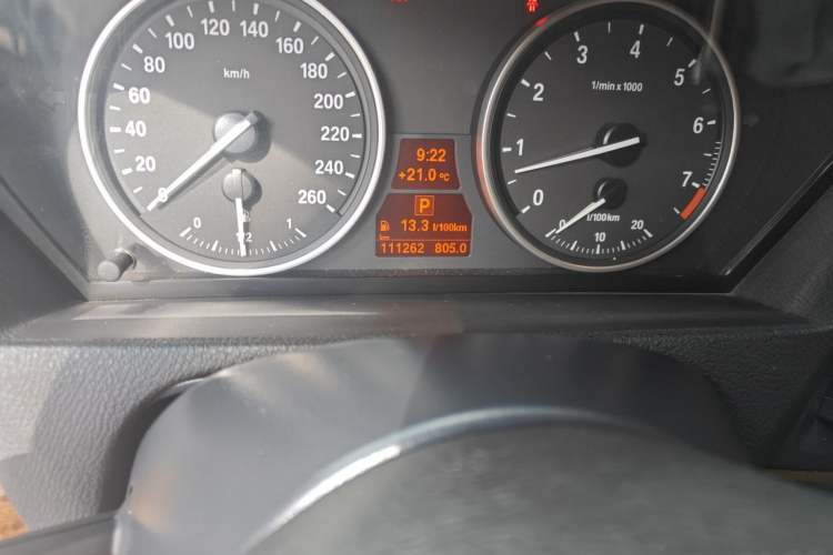 Used BMW X5 2013 xDrive35i Leading Model Odometer Close Up