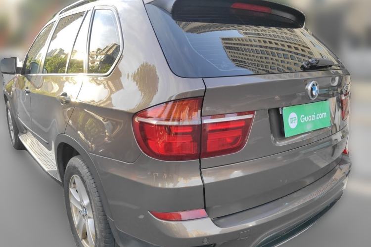 Used BMW X5 2013 xDrive35i Leading Model Rear Left 45 Deg