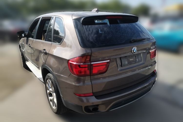 Used BMW X5 2013 xDrive35i Leading Model Rear Left 45 Deg