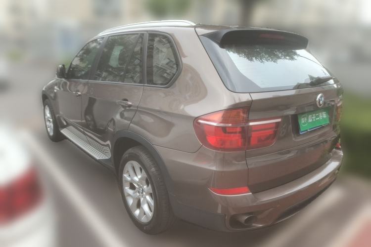 Used BMW X5 2013 xDrive35i Luxury Model Rear Left 45 Deg