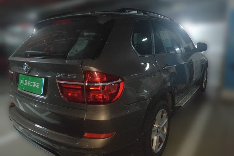 Used BMW X5 2013 xDrive35i U.S. specification Rear Right 45 Deg
