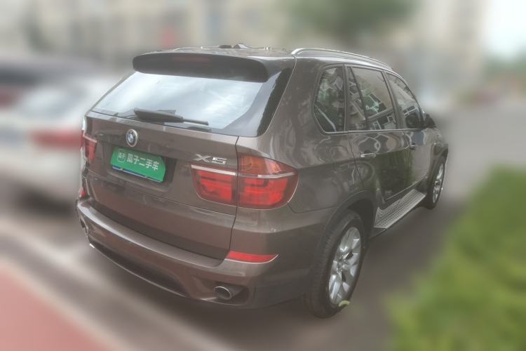 Used BMW X5 2013 xDrive35i Luxury Model Rear Right 45 Deg