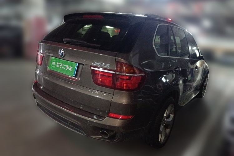 Used BMW X5 2013 xDrive35i Luxury Edition Rear Right 45 Deg