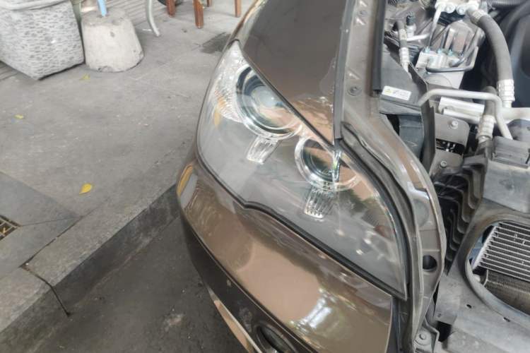 Used BMW X5  Right Front Headlight
