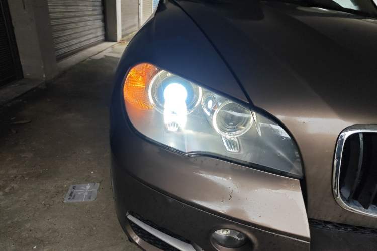 Used BMW X5  Right Front Headlight