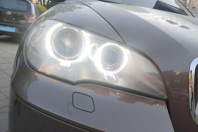 Used BMW X5 2013 xDrive35i U.S. specification Right Front Headlight