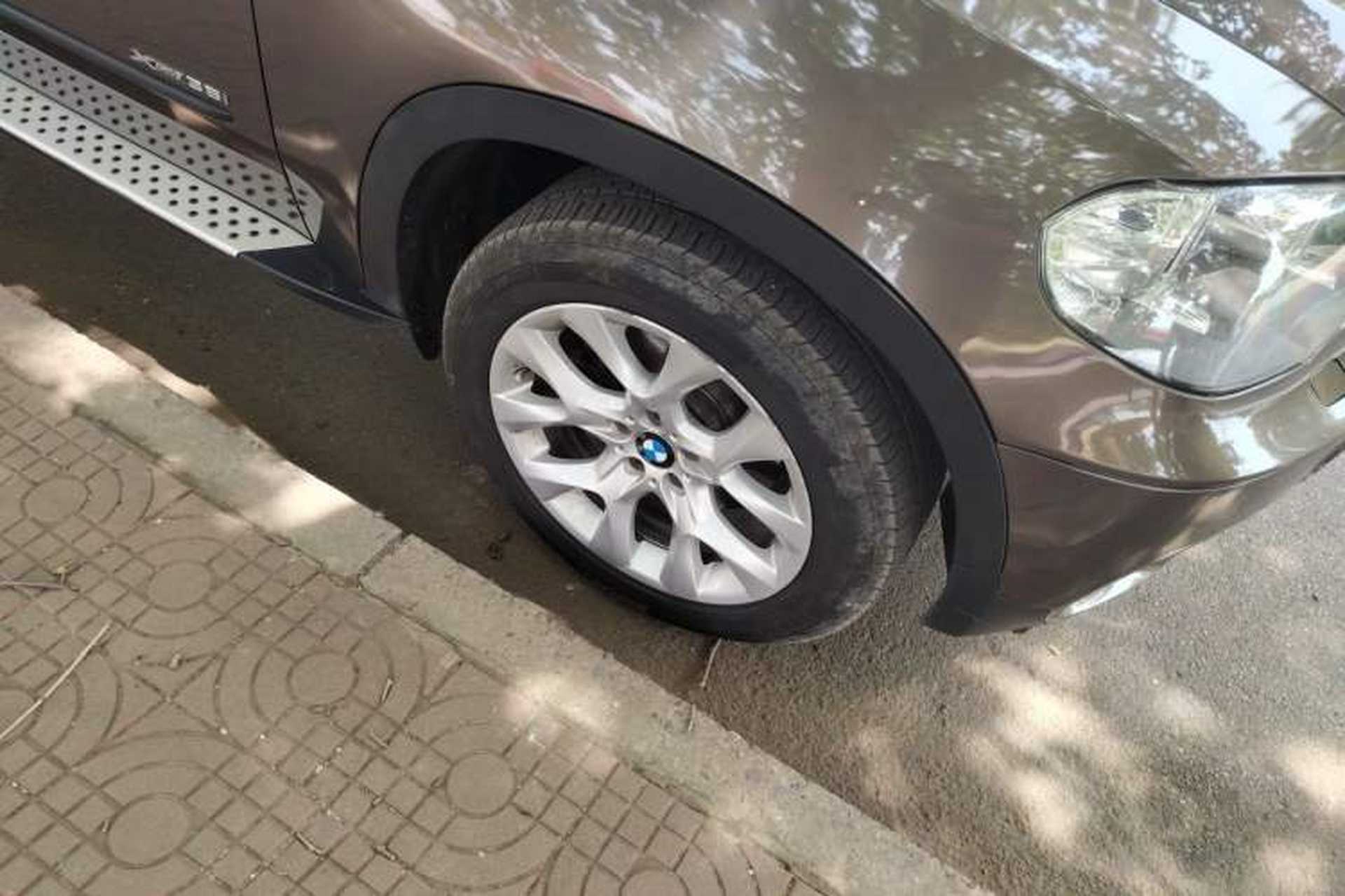 Used BMW X5 2013 xDrive35i Luxury Model Right Front Wheel Hub
