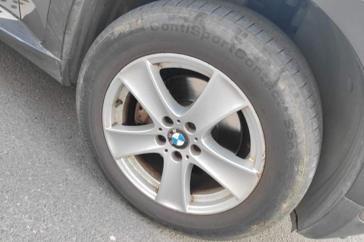 Used BMW X5 2013 xDrive35i Leading Model Right Front Wheel Hub