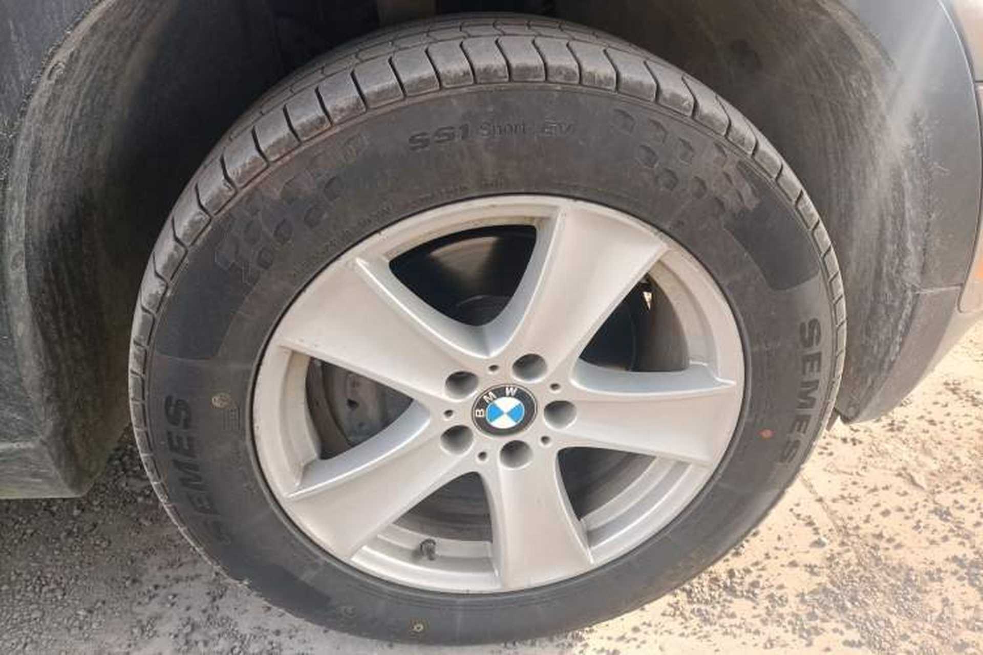 Used BMW X5 2013 xDrive35i Leading Model Right Front Wheel Hub