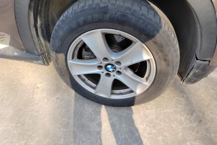 Used BMW X5 2013 xDrive35i Leading Model Right Front Wheel Hub