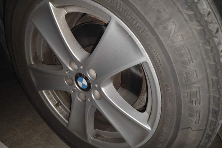 Used BMW X5 2013 xDrive35i U.S. specification Right Front Wheel Hub