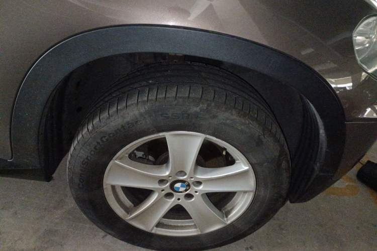 Used BMW X5 2013 xDrive35i Leading Model Right Front Wheel Hub