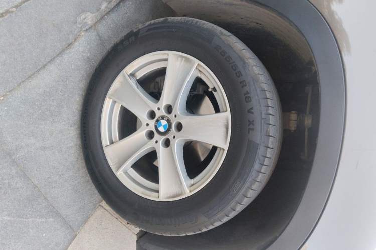 Used BMW X5 2013 xDrive35i U.S. specification Right Front Wheel Hub