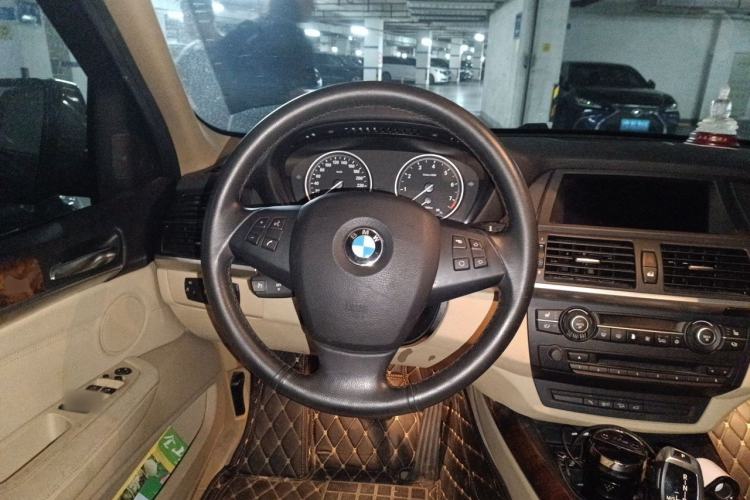 Used BMW X5 2013 xDrive35i Leading Model Steering Wheel