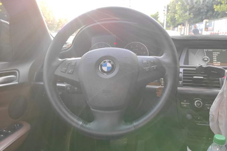Used BMW X5 2013 xDrive35i Leading Model Steering Wheel