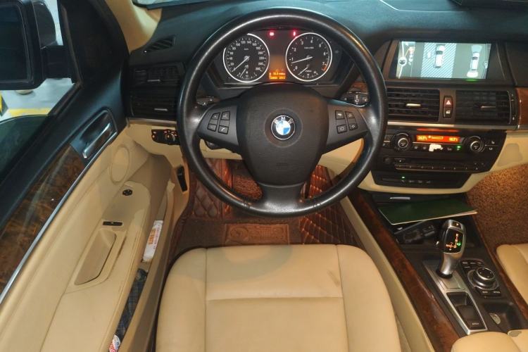 Used BMW X5 2013 xDrive35i Leading Model Steering Wheel