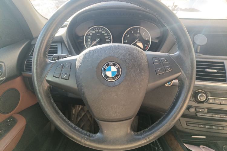 Used BMW X5 2013 xDrive35i Leading Model Steering Wheel