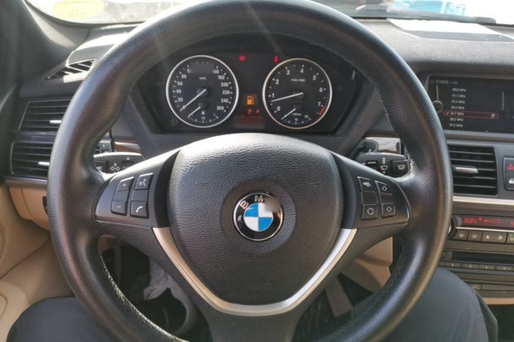 Used BMW X5 2013 xDrive35i Leading Model Steering Wheel