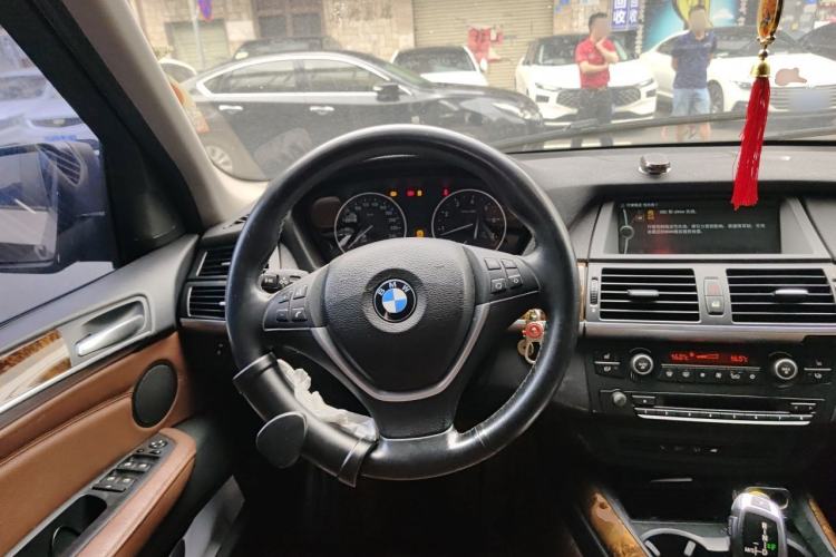 Used BMW X5 2013 xDrive35i Luxury Model Steering Wheel