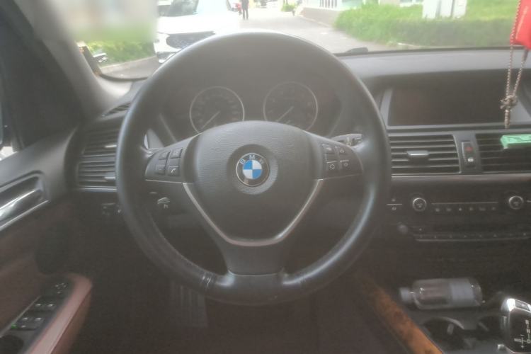 Used BMW X5 2013 xDrive35i Luxury Model Steering Wheel