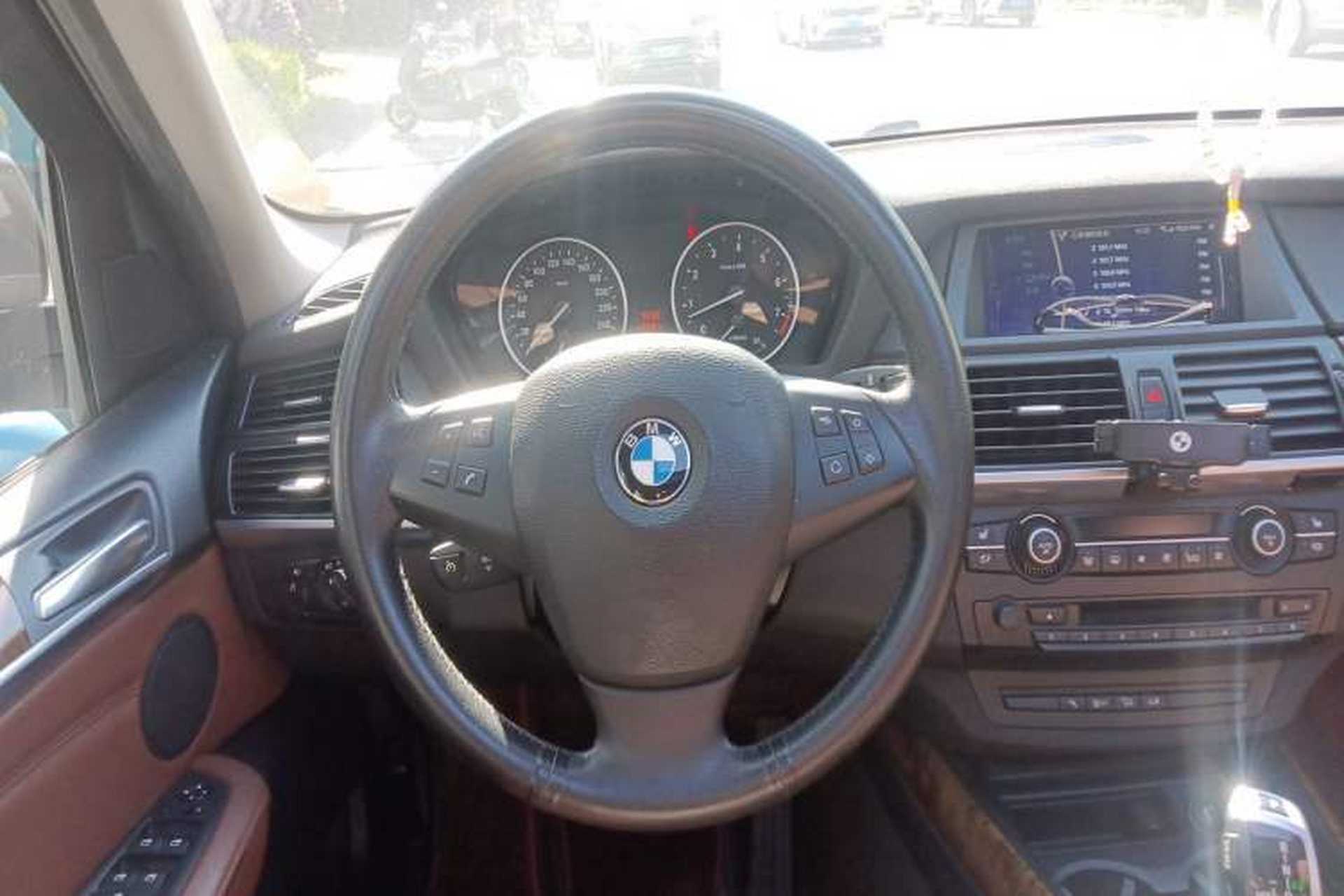 Used BMW X5 2013 xDrive35i Leading Model Steering Wheel
