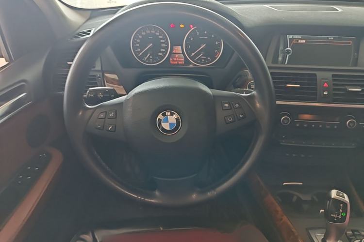 Used BMW X5 2013 xDrive35i Leading Model Steering Wheel