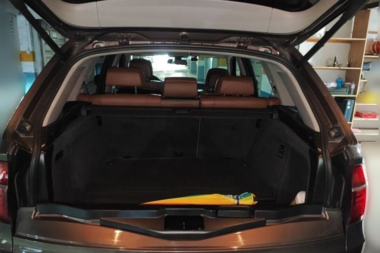Used BMW X5  Trunk