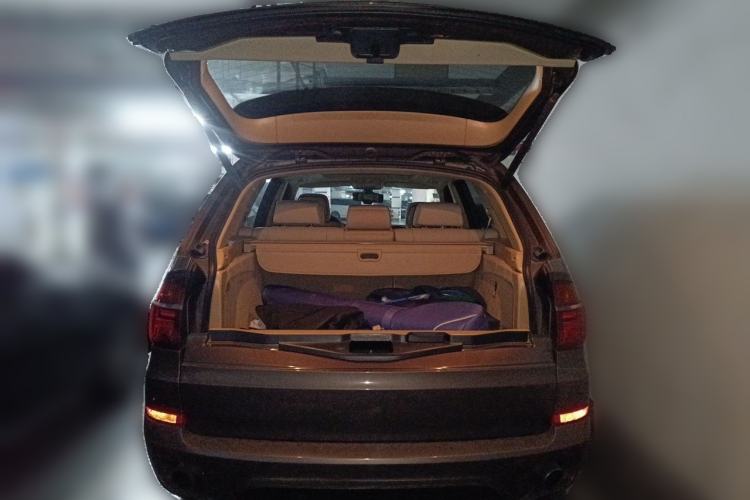 Used BMW X5 2013 xDrive35i Leading Model Trunk