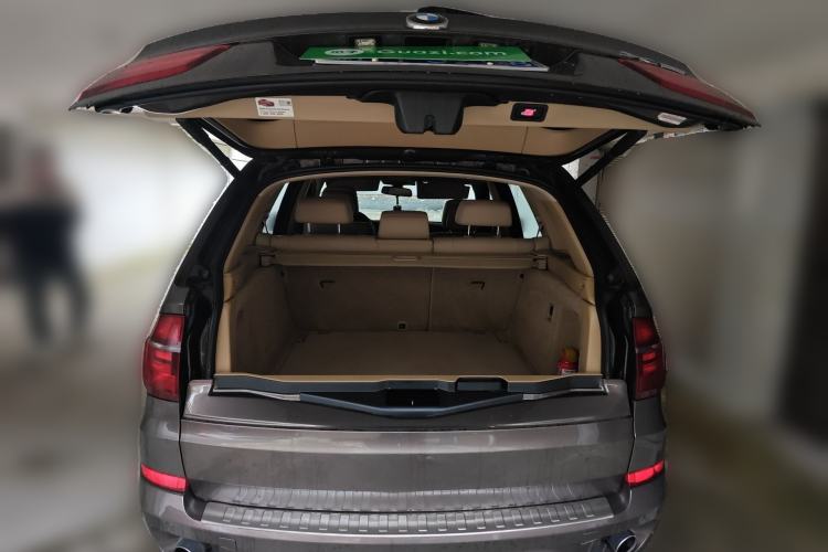 Used BMW X5  Trunk