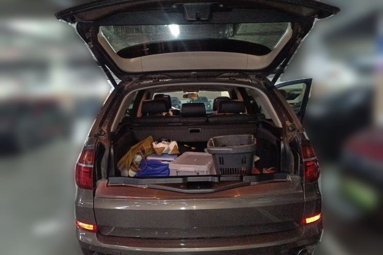 Used BMW X5 2013 xDrive35i Luxury Edition Trunk