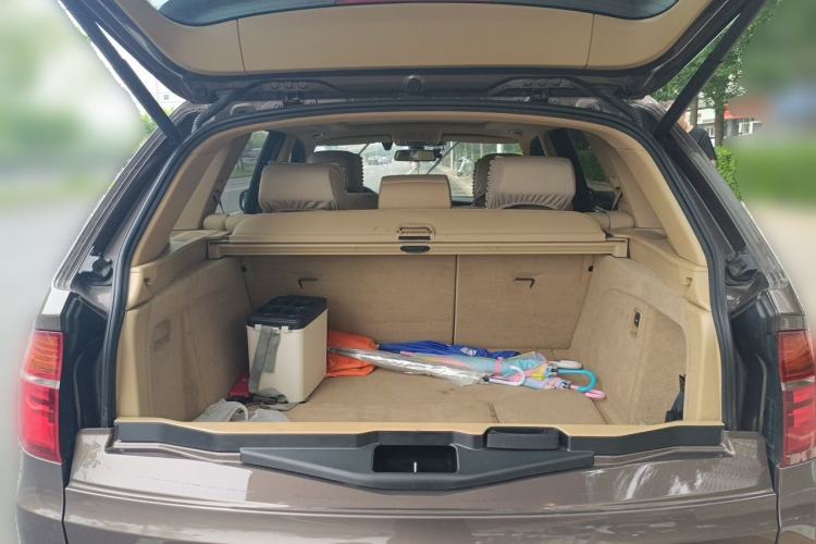 Used BMW X5 2013 xDrive35i Leading Model Trunk