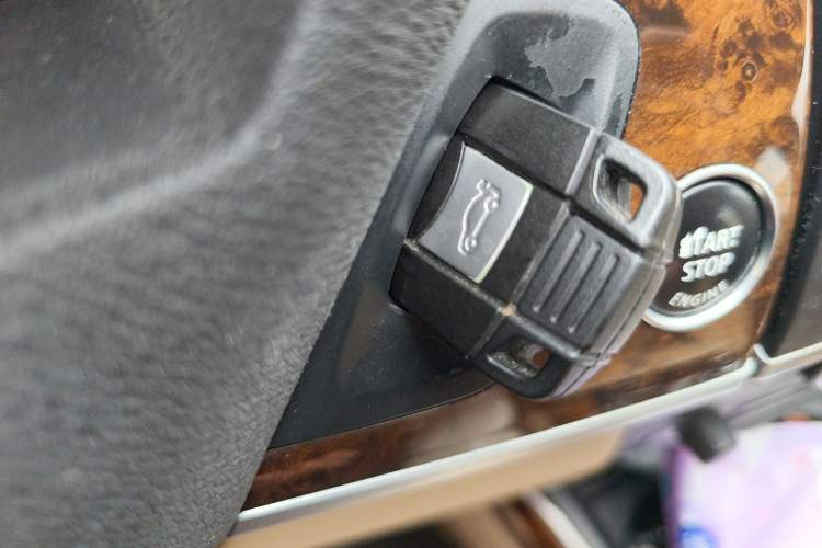 Used BMW X5 2013 xDrive35i Leading Model Vehicle Key
