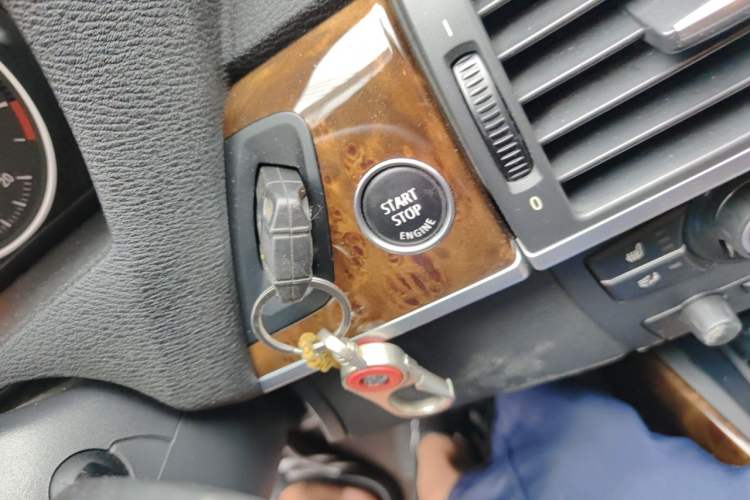 Used BMW X5 2013 xDrive35i Luxury Model Vehicle Key