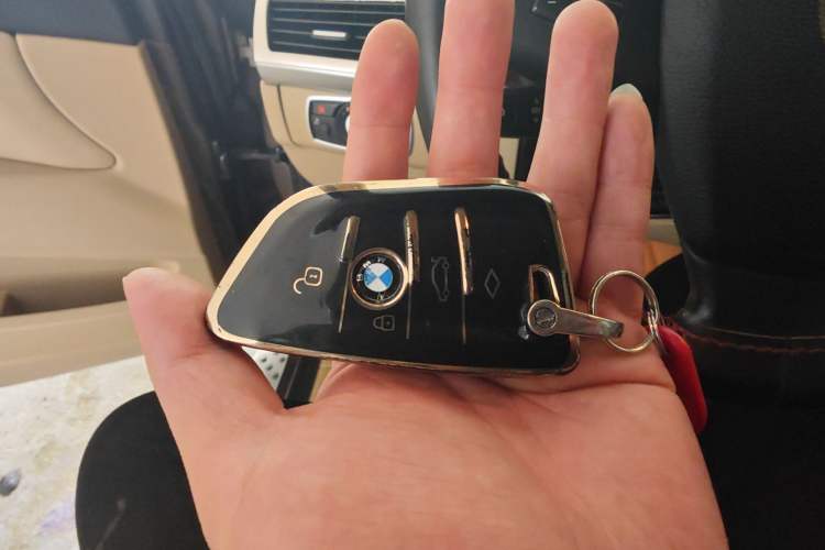 Used BMW X5  Vehicle Key