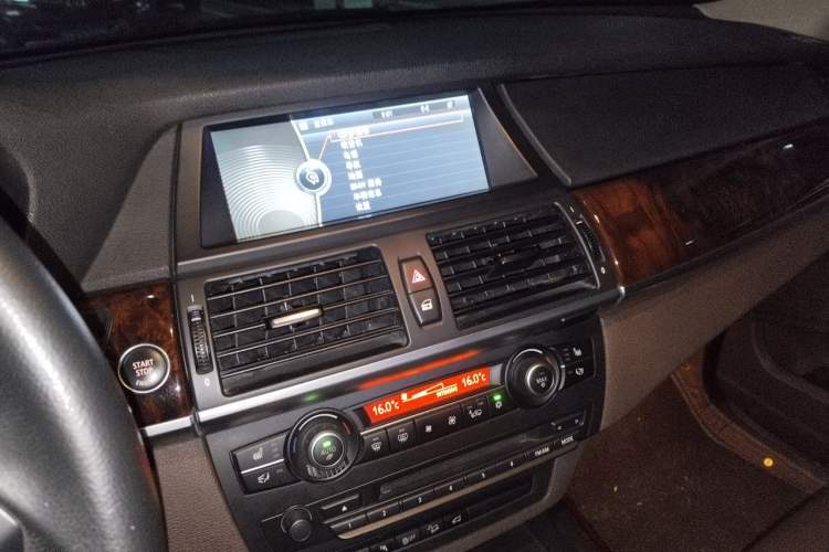 Used BMW X5 2013 xDrive35i Middle East version Audio And AC Panel