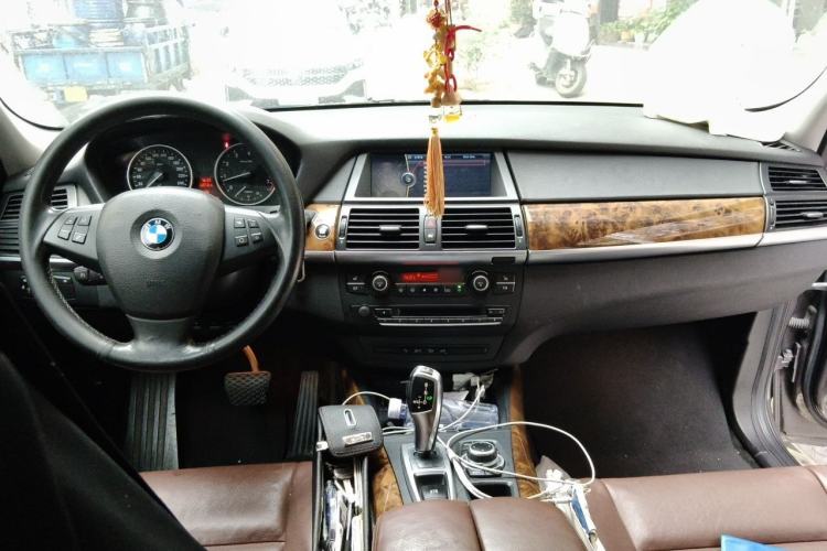 Used BMW X5 2013 xDrive35i Leading Model Center Console