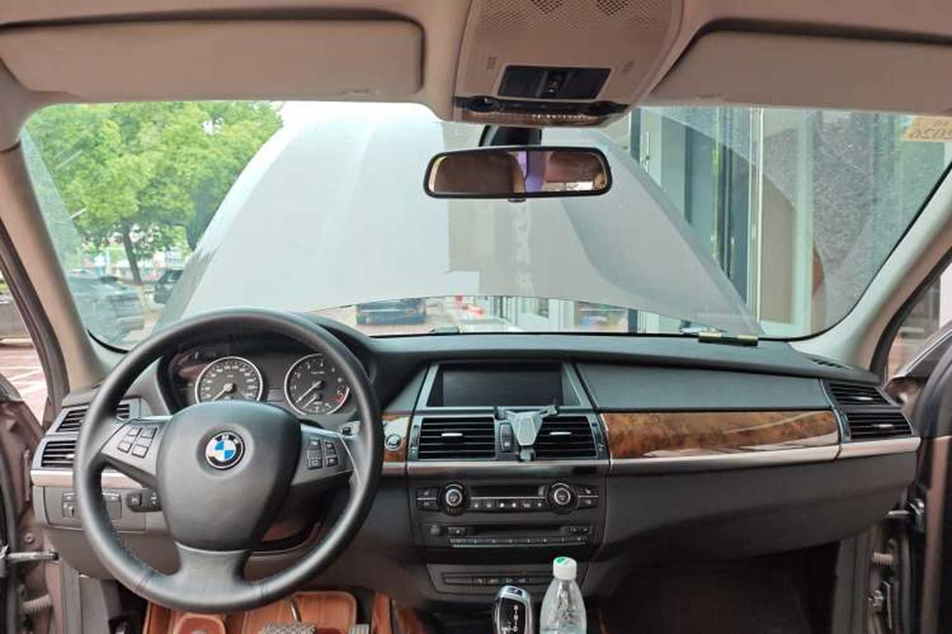 Used BMW X5 2013 xDrive35i Leading Model Center Console