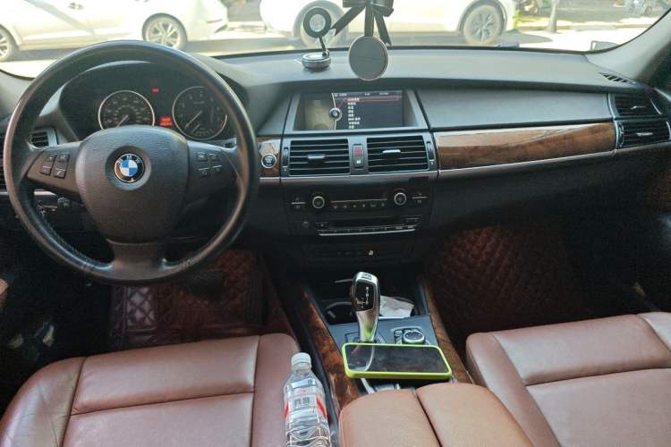 Used BMW X5 2013 xDrive35i Leading Model Center Console