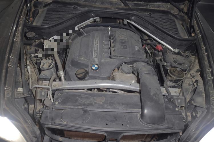 Used BMW X5 2013 xDrive35i Leading Model Engine Bay