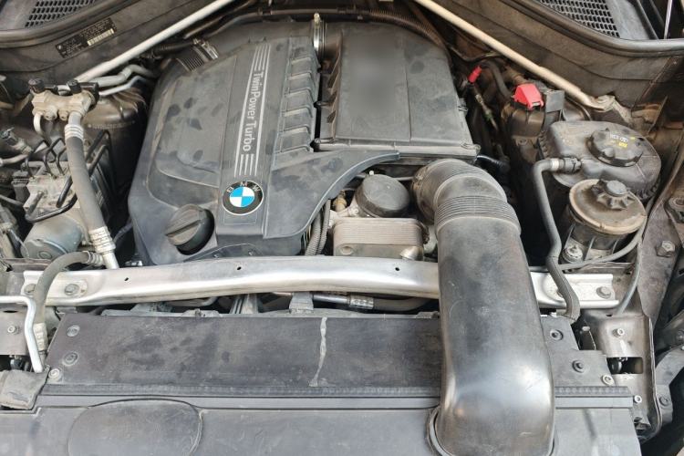 Used BMW X5 2013 xDrive35i Leading Model Engine Bay