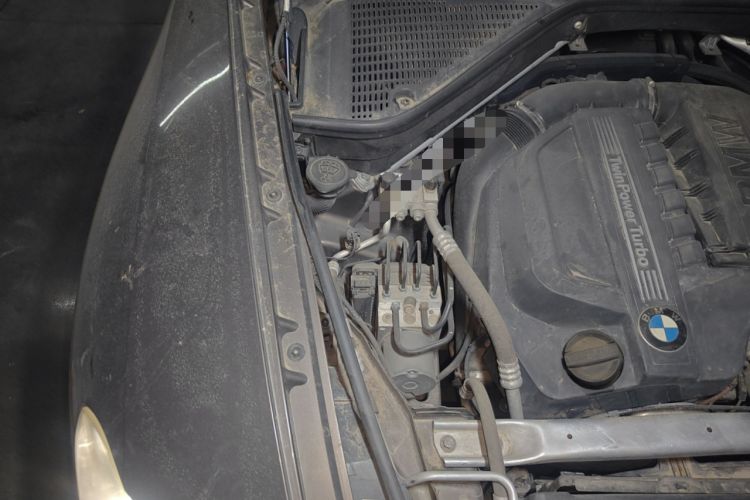 Used BMW X5 2013 xDrive35i Leading Model Engine Bay Right